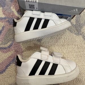 Adidas Kids White and Black Velcro Sneakers